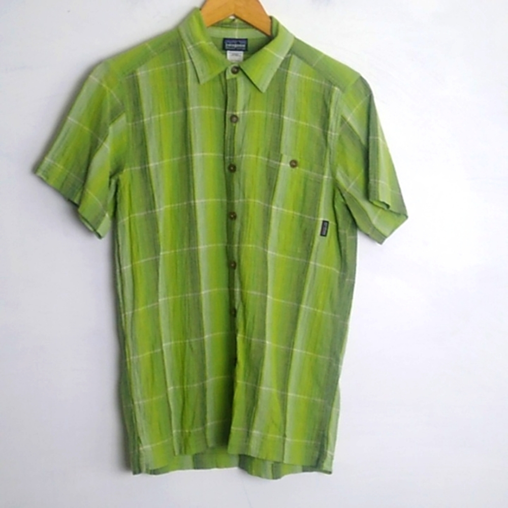 Patagonia Men’s Short Sleeve button down Shirt organic cotton sz XS Green plaid